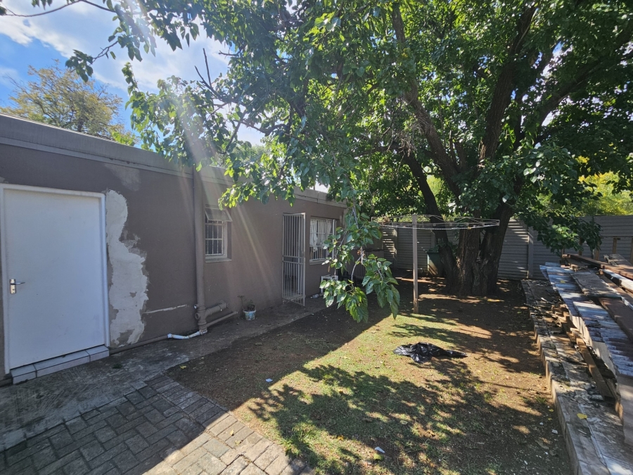 10 Bedroom Property for Sale in Brandwag Free State